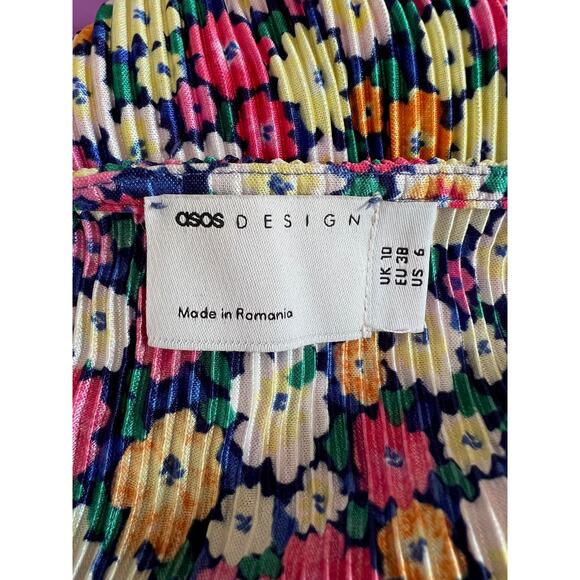 Asos Design Bright Pink Floral Oversized Short Sleeves Plisse Smock Jumpsuit 6 - Picture 9 of 12